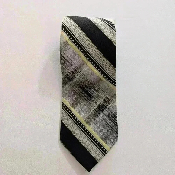 Vintage 1970's Black Grey And Yellow Polyester Wide Necktie - Picture 4 of 5